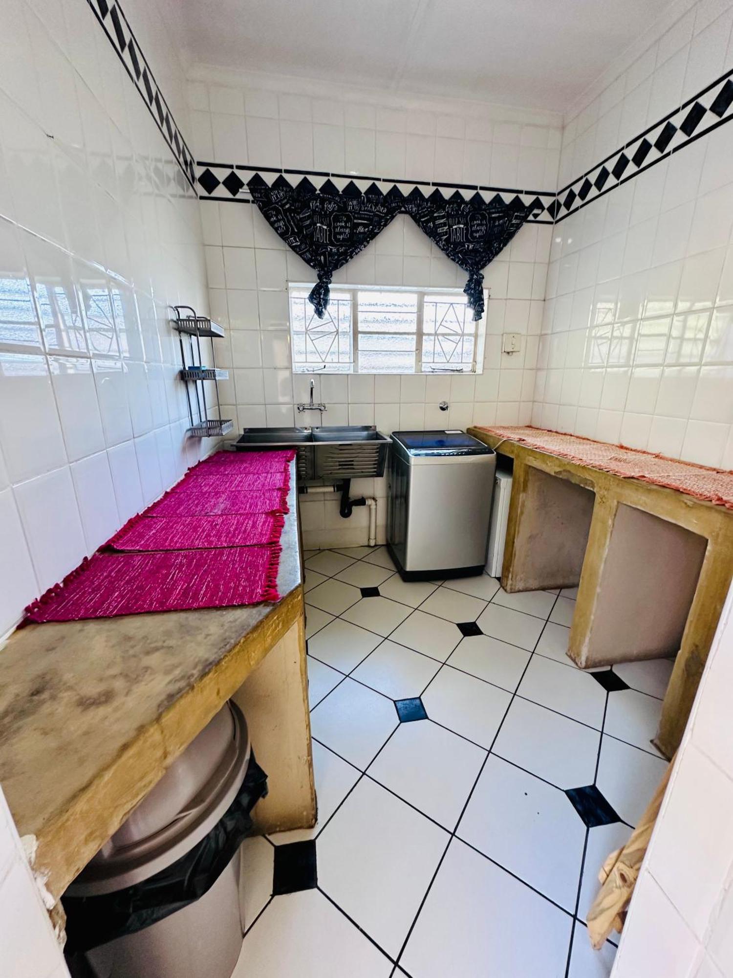 49Onmain Self Catering Holiday Home サビー エクステリア 写真
